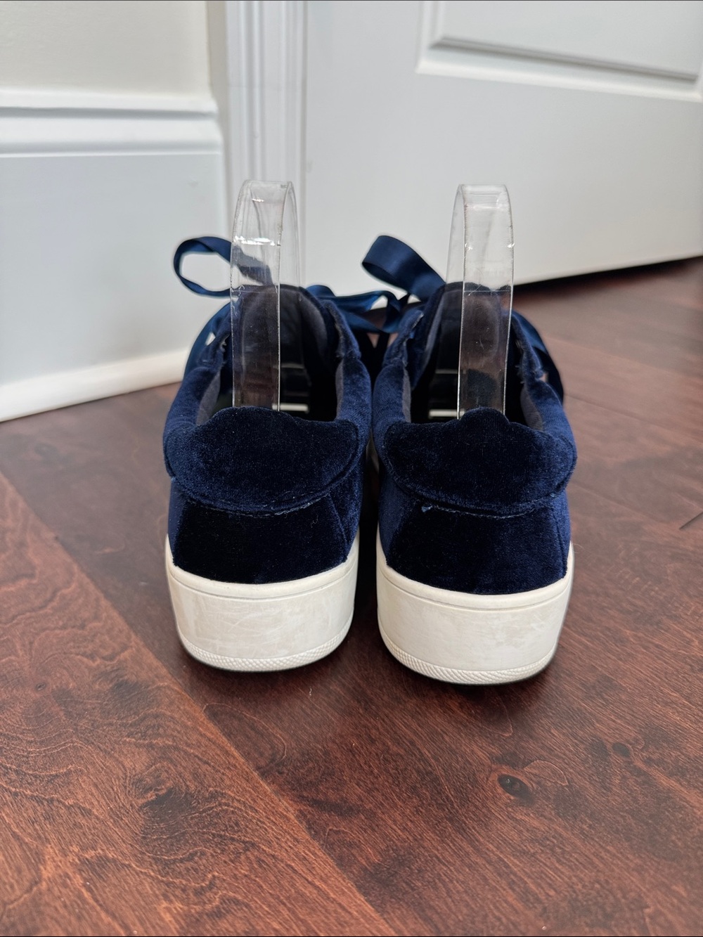 Steve Madden Bertie V Women’s Blue Velvet Velour Shoes, Ribbon Laces, size 11 - Picture 9 of 9